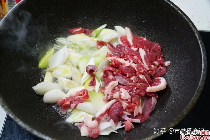 如何做出一盘好吃正宗的葱爆羊肉？