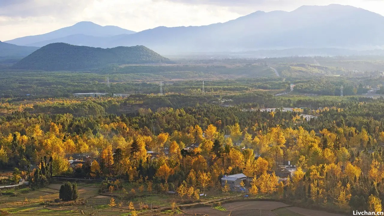 云南腾冲-中国火山最多的城市，十山九无头，还被称为“中国翡翠第一城”