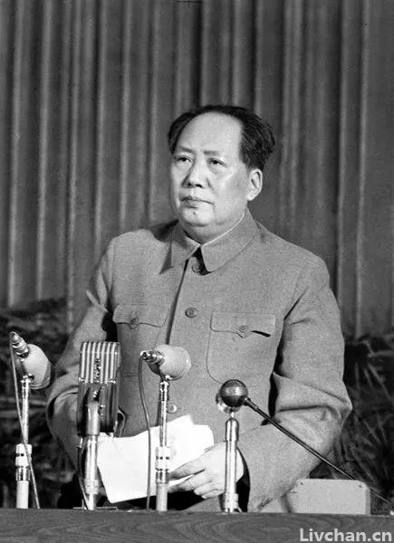 毛泽东传 第十三章 怀疑（1956—1957） 第十三章（3）