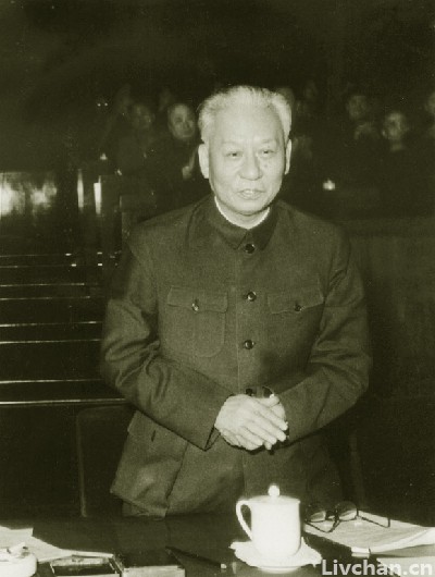 毛泽东传 第十六章 退却（1961—1964） 第十六章（3）