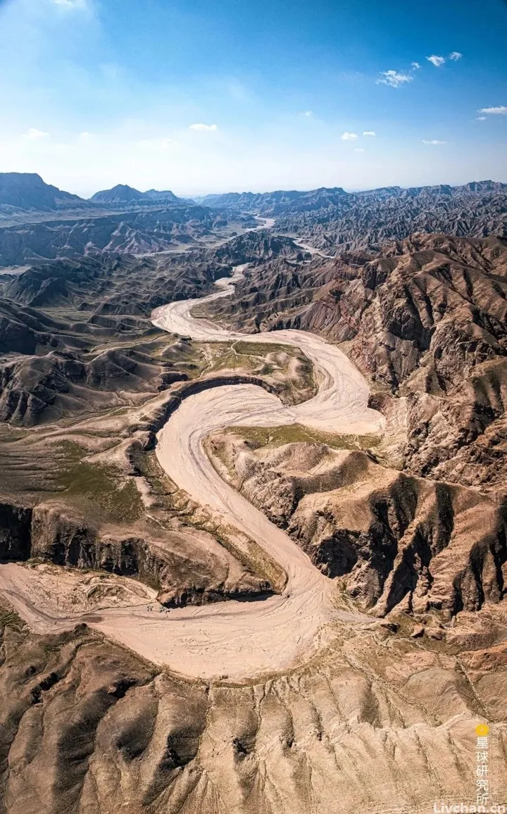 人民论坛网评|必须旗帜鲜明地抵制历史虚无主义 人民论坛网评|必须旗帜鲜明地抵制历史虚无主义