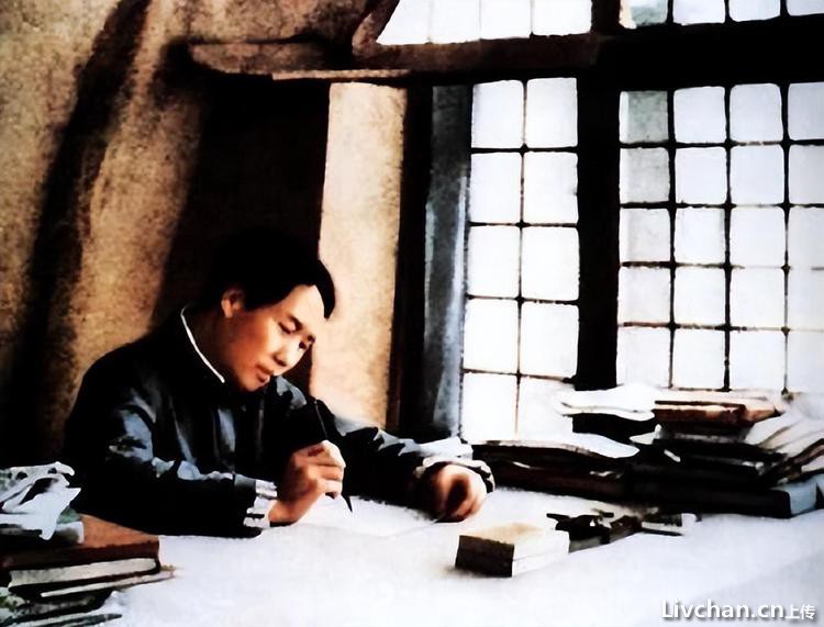 69年林彪重游井冈山，写下一首《西江月•重上井冈山》，毛主席看后批注：这是历史公案