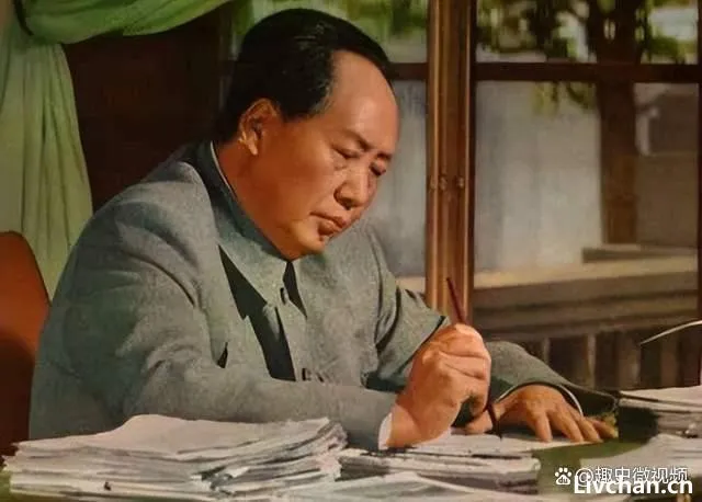 瞿秋白提议将汉字拉丁化,赵元任写下96字奇文反驳,全文一个读音 瞿秋白提议将汉字拉丁化,赵元任写下96字奇文反驳,全文一个读音