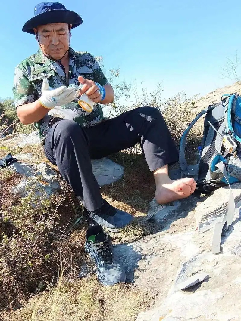 强降雨抢险救援中北京两名救援队员不幸牺牲后：有网红上门在逝者家门口开直播