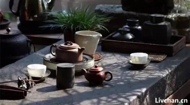 喝茶的一些小建议，以及茶桌上的七“雅士”，爱喝茶的看过来