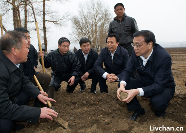 中华人民共和国原总理李克强同志生平及国内外对他的高度评价