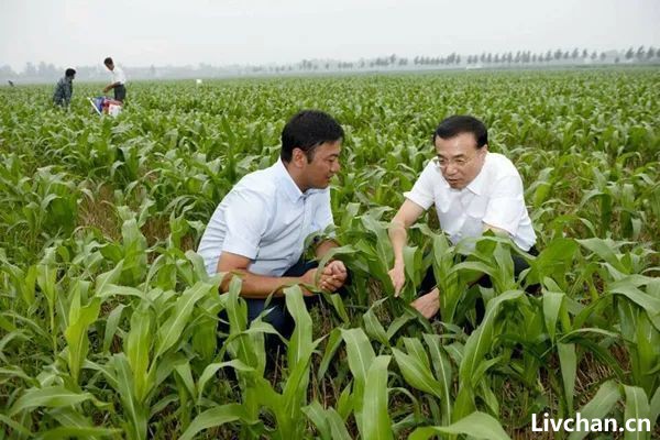 中华人民共和国原总理李克强同志生平及国内外对他的高度评价