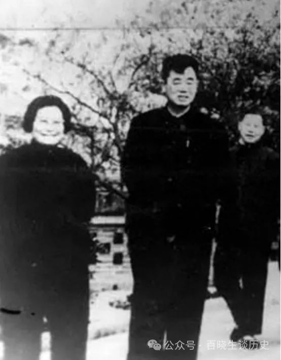 1951年有人问毛主席，岸英之死和彭总有没有关系？主席这样回答