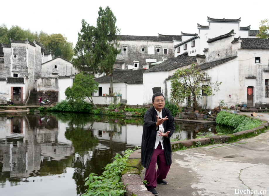 “黑小子”诸鸣，退役后当导游，“订单这辈子都接不完”