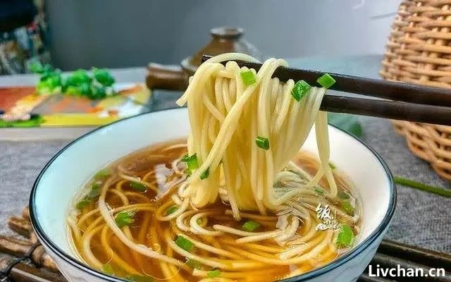 糖尿病能吃面条吗？提醒：不想血糖升高，4种食物要少吃