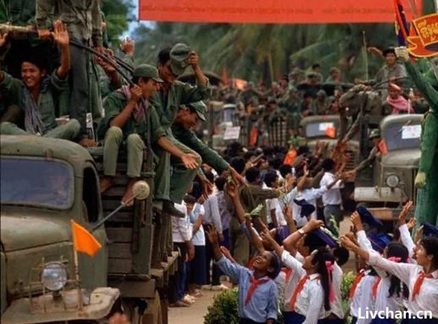 曾经并肩作战，亲如兄弟，越南柬埔寨为什么要打起来？