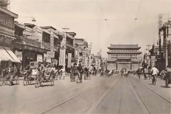 1950年代，拆掉北京城   