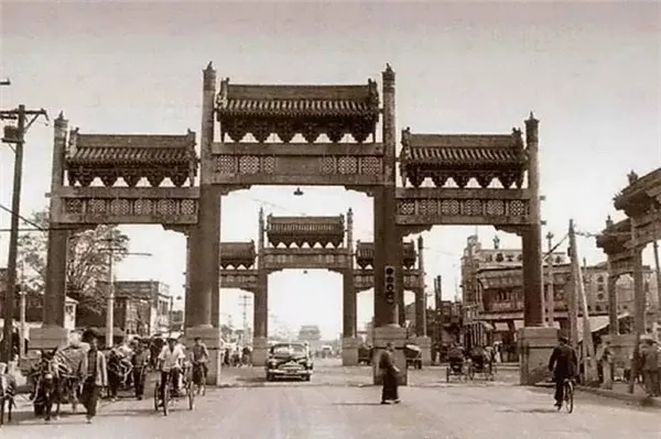 1950年代，拆掉北京城   