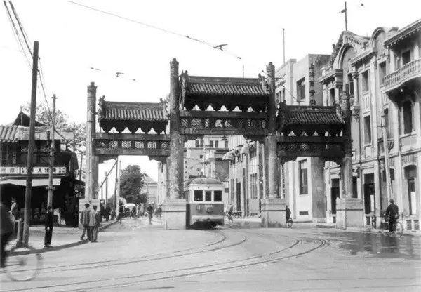 1950年代，拆掉北京城   