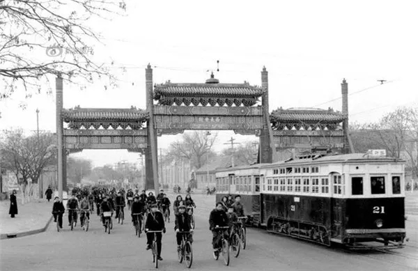 1950年代，拆掉北京城   