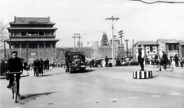 1950年代，拆掉北京城   