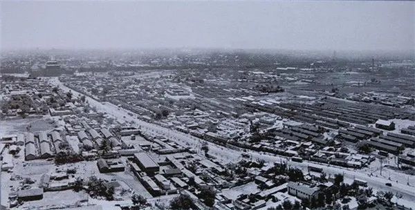 1950年代北京城老照片，拆了好多老建筑