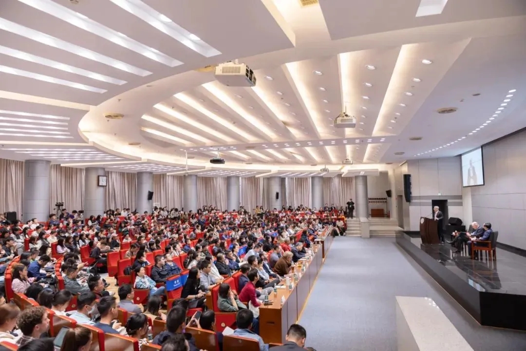 阎学通反驳米尔斯海默：台湾问题不是美国的核心利益，以色列恐怕才是