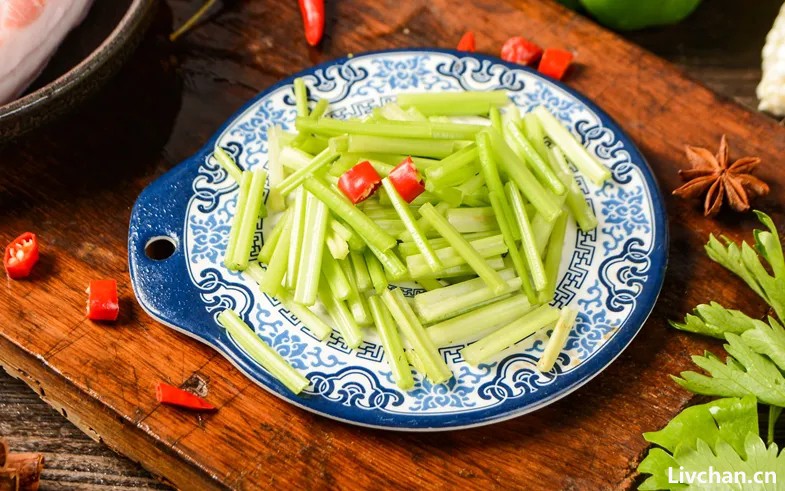 夏补钾，体不乏，三伏天必吃的5种高钾蔬菜，越吃元气越好，腿脚有劲，湿气消！