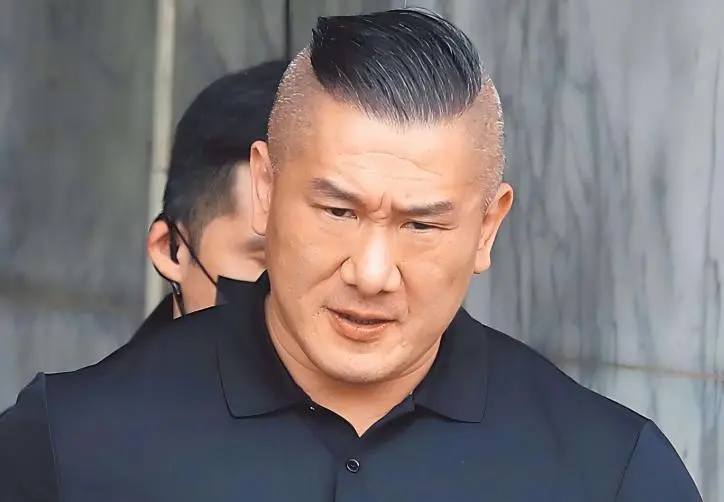 “馆长”直播时对赖清德喊：我们都是中国人